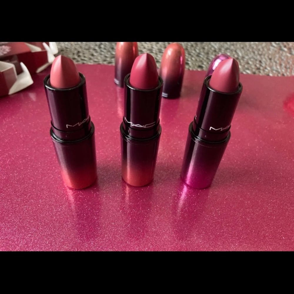 3 MAC COSMETICS LIPSTICKS BNIB